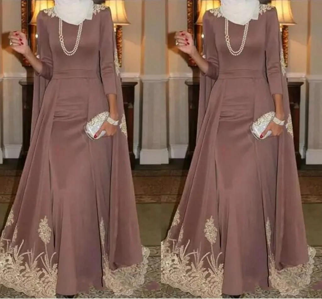 2019 Muslim High Neck Aftonklänning En linje Guld Applique Holiday Wear Pageant Prom Party Gown Custom Made Plus Size