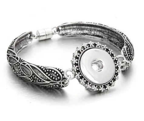 Hot Sale Snap Jewelry Silver 18mm Snap Buttons Bracelet Flowers Carved Vintage Snap Bracelets for Women Men Bangle Bracelets