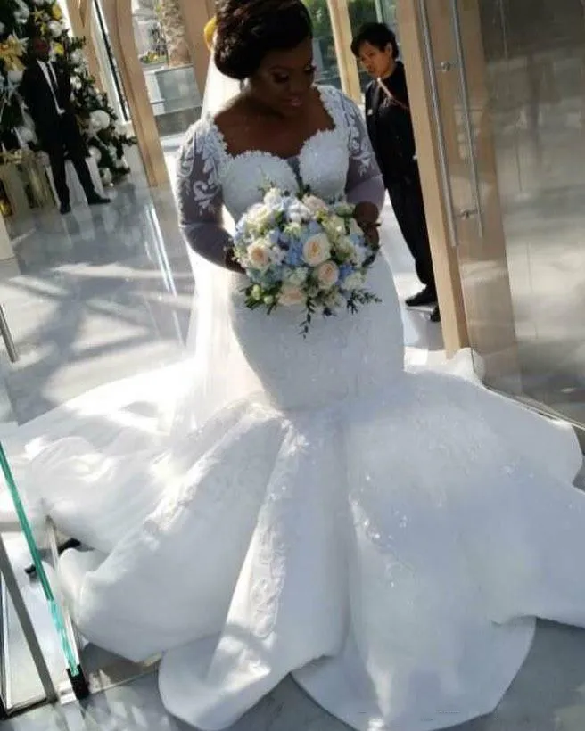 Abiti da sposa a sirena sudafricana Applicazioni in pizzo Plus Size Maniche lunghe trasparenti Abiti da sposa Abiti da sposa in raso con strascico288g