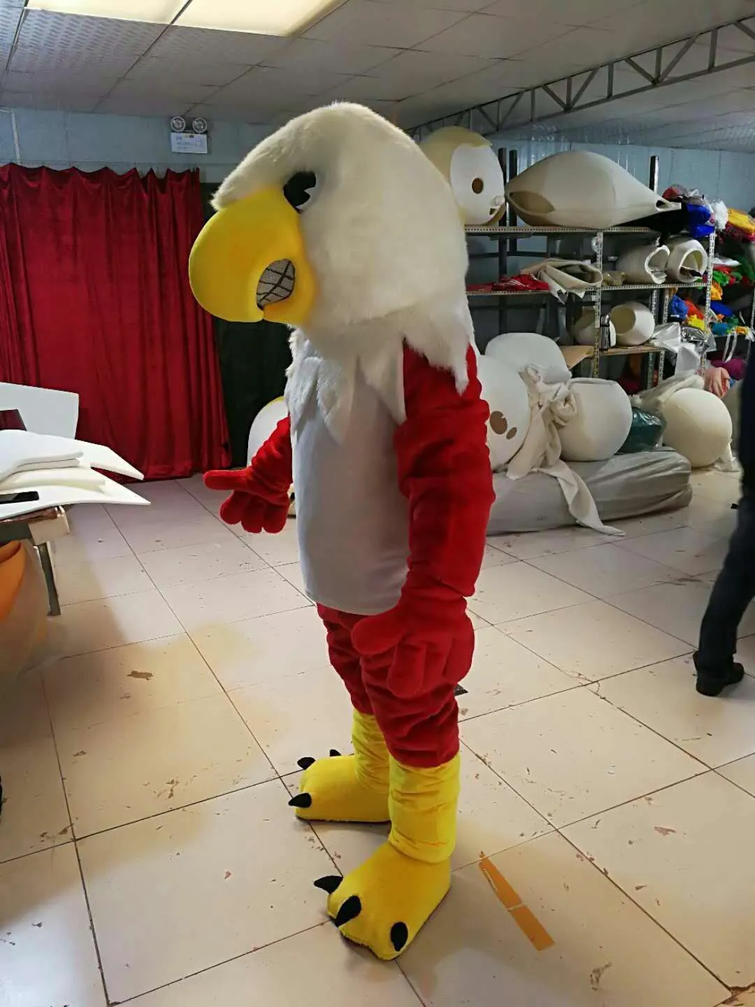 Hoge Kwaliteit Real Pictures Deluxe Eagle Mascotte Kostuum Volwassen grootte Gratis Verzending