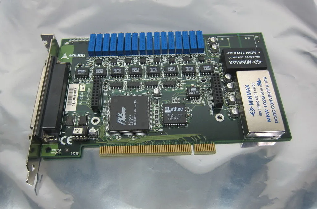 Industrial equipment board DAQ Card PCI-6208V 51-12201-0BI-6216V-206