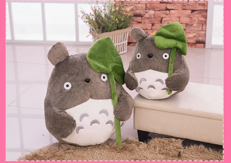 20cm جميل جارتي Totoro Plush Toy TV Movie شخصية لطيفة دمية ناعمة مع لوتس ليف كيدز ألعاب القطة زخرفة LA4756697