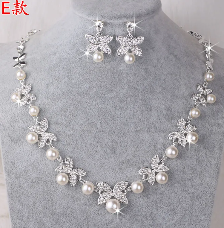 Whole Pearls Bridal Jewelery Necklace Earrings Sets with Faux Pearls Prom Party Wedding Crystal Jewelery Bridal Accessories Ch7166386