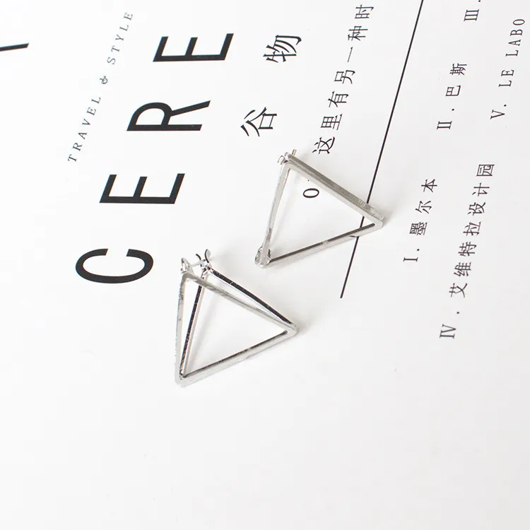 Simple and creative stud geometric three-dimensional triangular hollow earrings personalized cool earrings accessories wholesale
