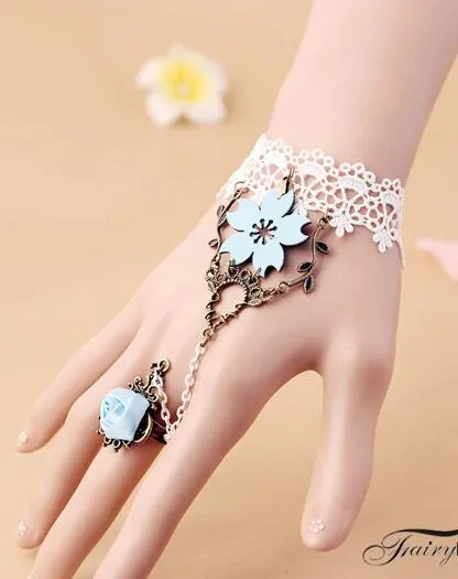 free new European and American jewelry exquisite white lace bracelet ring set jewelry is not allergic to fashion classic exquisite elegance