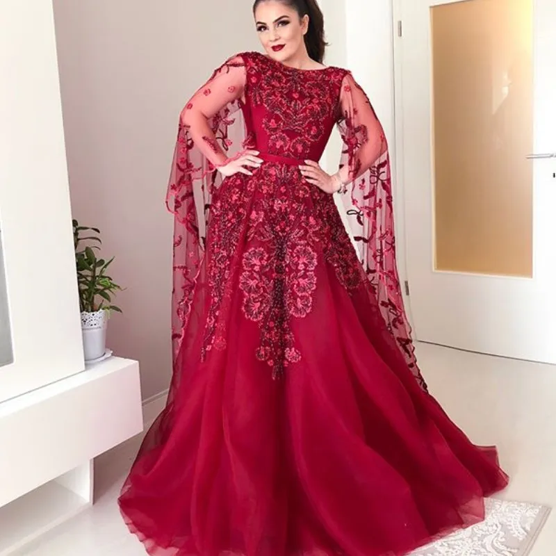 Abiti da sera in tulle dell'Arabia Saudita Abiti eleganti a maniche lunghe con petali in pizzo Abito da festa glamour Abito da ballo 2018 Abiti da sera su misura