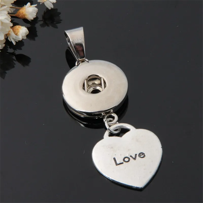 Accessoires de cheveux Heart Love Love Maman Collier Pendentif Noosa Ginger Snap Bouton Chunk DIY Bijoux Fasion 