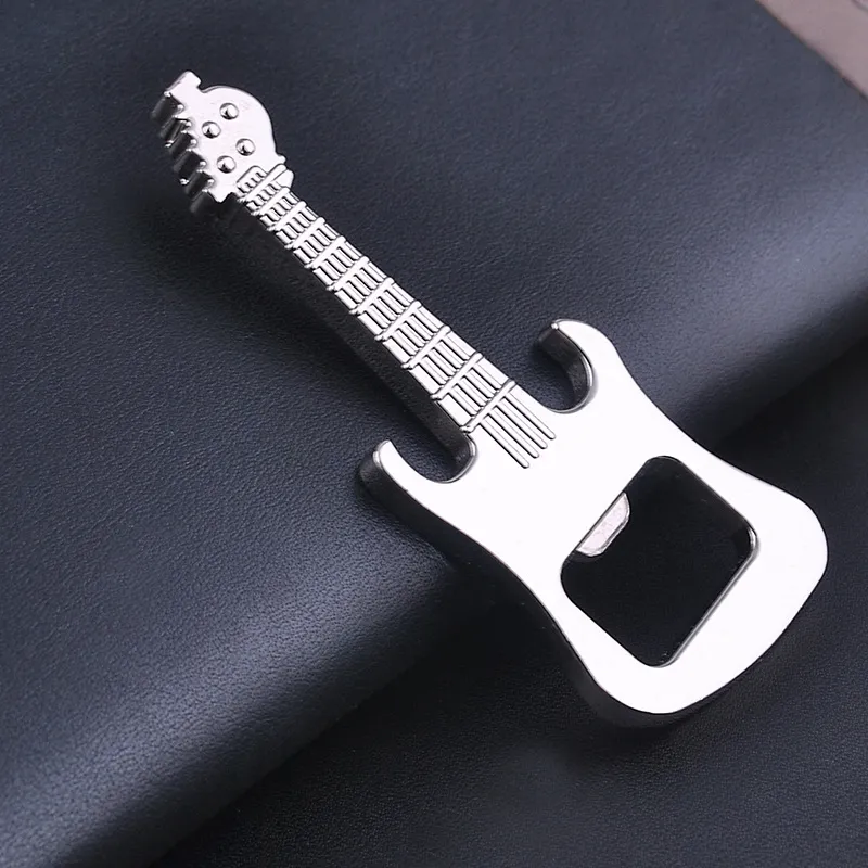 Flasköppnare Zinc Alloy Beer Bottle Opener Guitar Shaped Openers Flasköppnare Keychain KeyRing Nyckelring