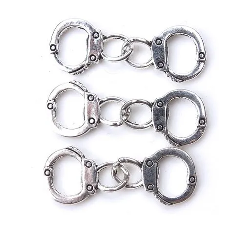 100Pcs/lot Vintage Antique Silver Alloy Handcuffs Connectors Charms pendant for Bracelet necklace Charms Jewelry Making new