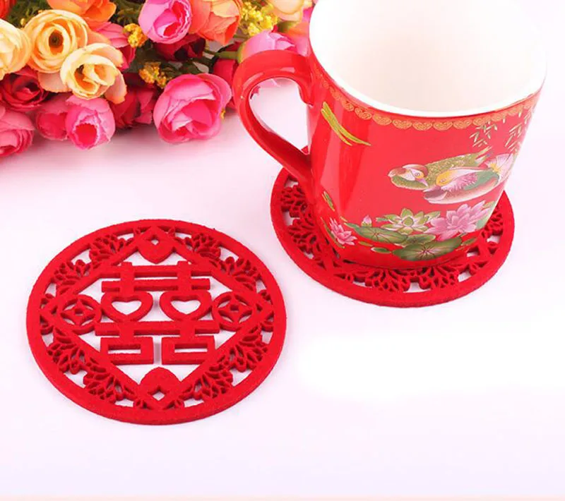 Kinesisk stil non-woven Double Happiness Coasters Wedding Supplies Anniversary Present Wedding Favorites Cup Mat Red