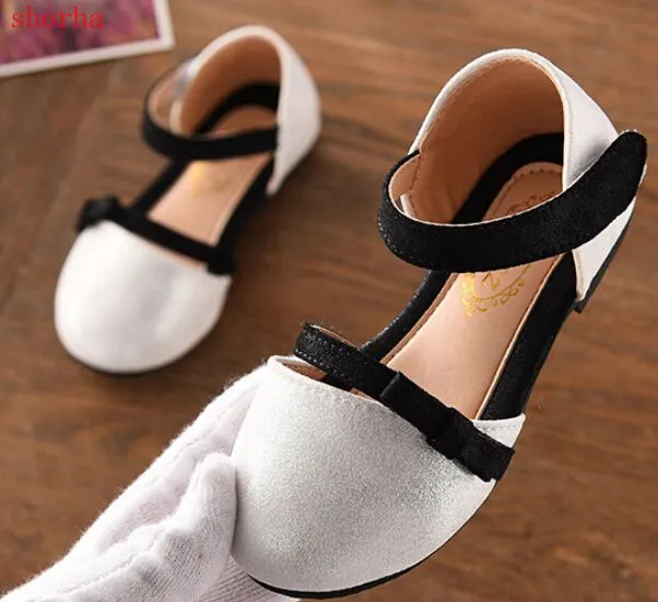 novos modelos de verão novas sandálias crianças meninas dos desenhos animados sandálias sandálias de praia Baotou