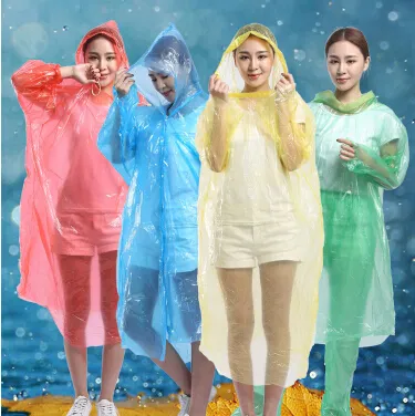 Einweg-PE-Kunststoff-Regenmantel Heißer Verkauf Universal Adult Single Person Regenbekleidung One Time Waterproof Kapuzen-Regenmäntel Blue Yellow