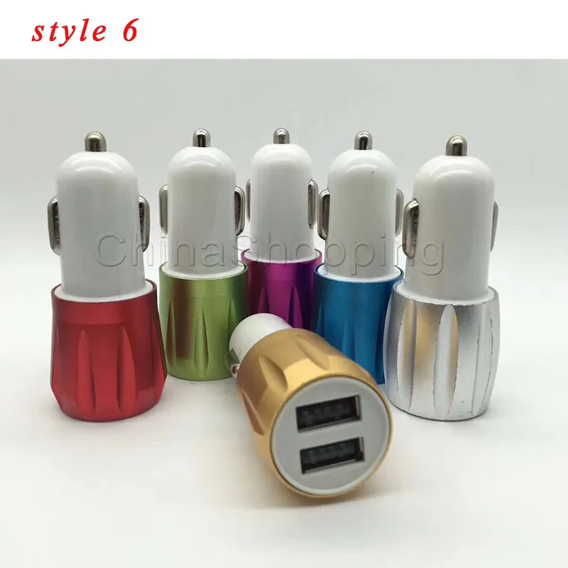 Metall Portable Car Charger Dual 2Port USB Universal Adapter olika stilar laddare för iPhone Samsung -mobiltelefoner1493397