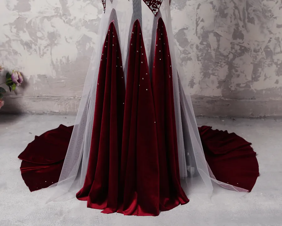 Nuovo design bordeaux abito da ballo lungo a sirena da donna 2018 maxi abiti con perline sexy incredibile lunghezza del pavimento abito da celebrità sul tappeto rosso