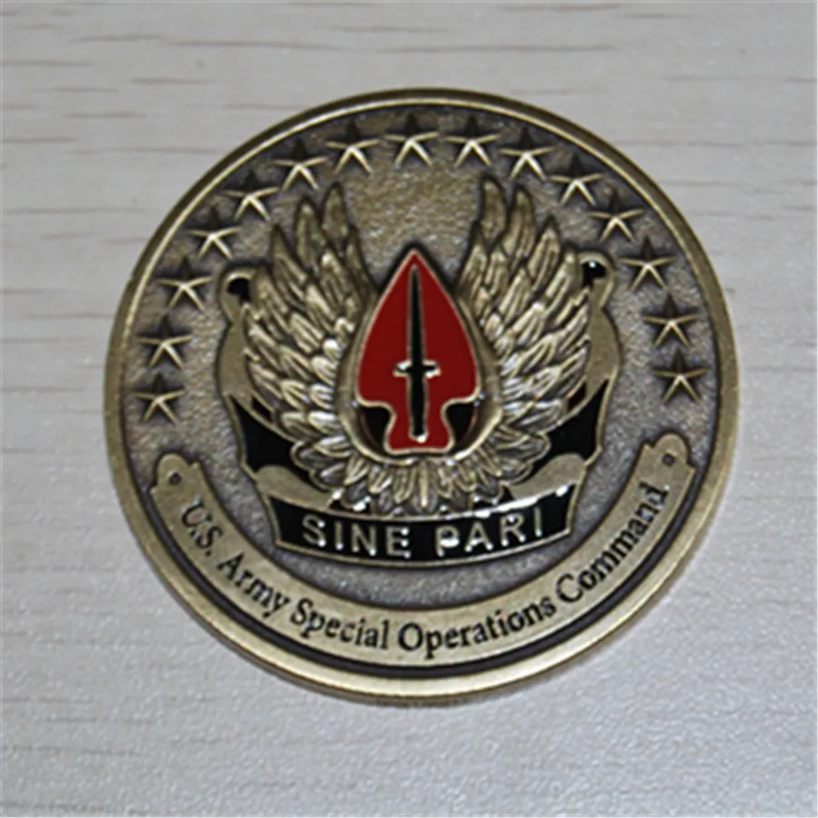 Gratis verzending 10pcs / lot, Grootte: 44 * 3mm, U.S. Army Special Operations Command - Sine Pari - USASOC Brass Challenge Coin