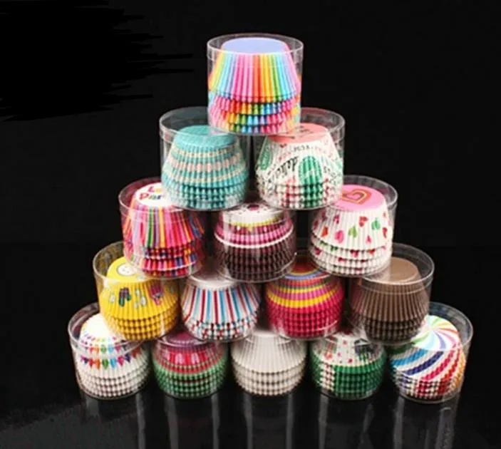 Fodere per cupcake in carta per cupcake Fodere per muffin da forno Cartone animato Involucro arcobaleno Involucri Decorazione per feste di compleanno Strumento per teglie 100 pezzi / set