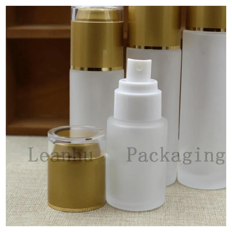 Flacon pulvérisateur en verre dépoli pour femmes, pour Toner, Essence du récipient, couvercle en acrylique doré, bouteille d'emballage cosmétique, vente en gros