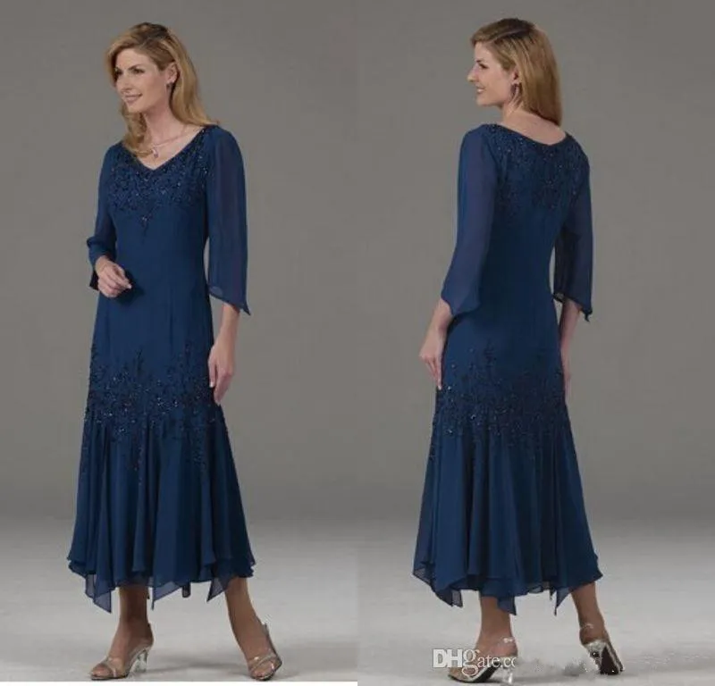 Tea Längd Navy Mor av bruden Klänningar V Neck Half Sleeve Pärlor Chiffon Formell Klänning Plus Storlek Bröllop Gästklänning