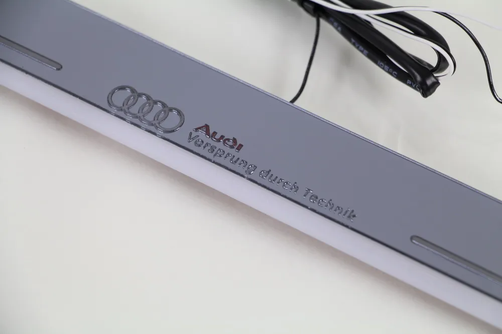 Pedal z ruchomym światłem LED do Audi A4 20132015 Acrylic LED Door Bracie