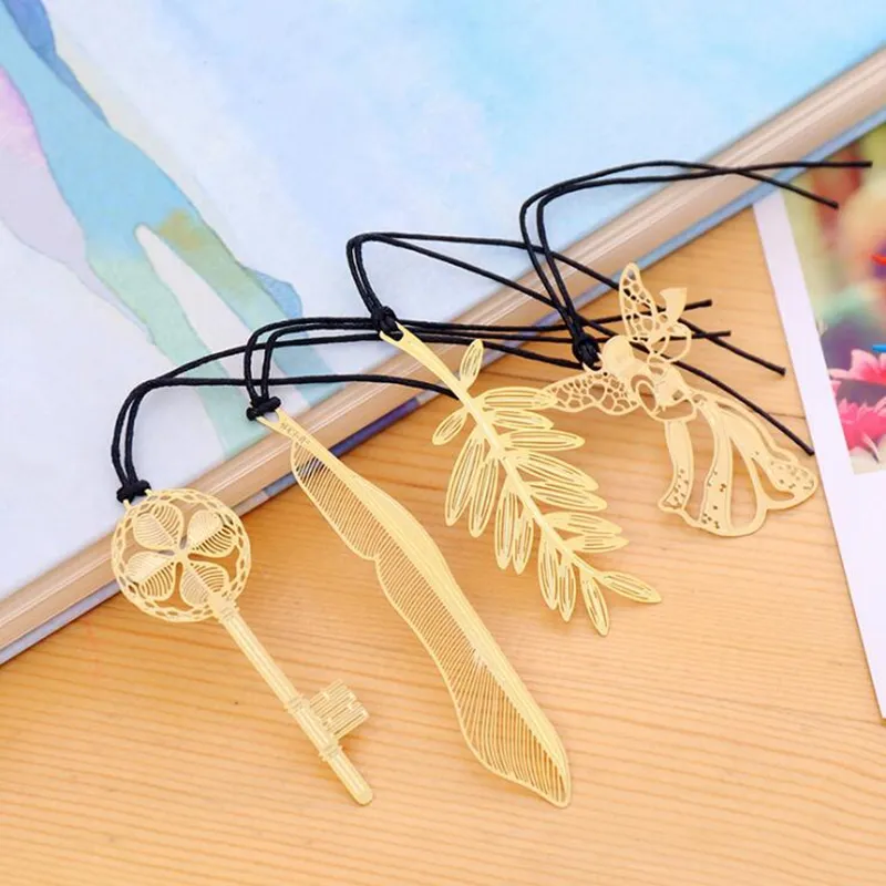 Gouden bladwijzers met kaart metalen boek marker papier clip blad vorm boek markeringen mooie lees helper creatieve sleutel vorm bladwijzer