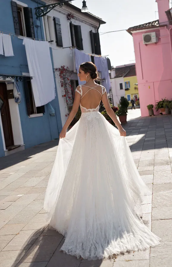 2018 Gali Karten Bohemian Suknie ślubne Cap Sleeve Lace Tulle Aplikacja Illusion Boho Sukienka Bridal Sweep Sweep Pociąg Suknie Ślubne Beach