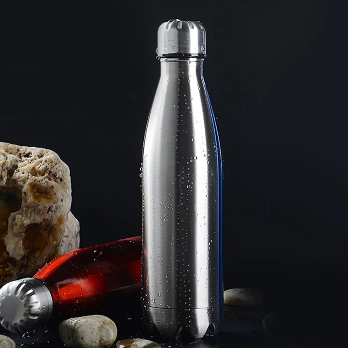 17oz / 500 ml cokes waterfles dubbele muur vacuüm geïsoleerde tuimelstenen creatieve thermos sport cola-vormige ketel wwq