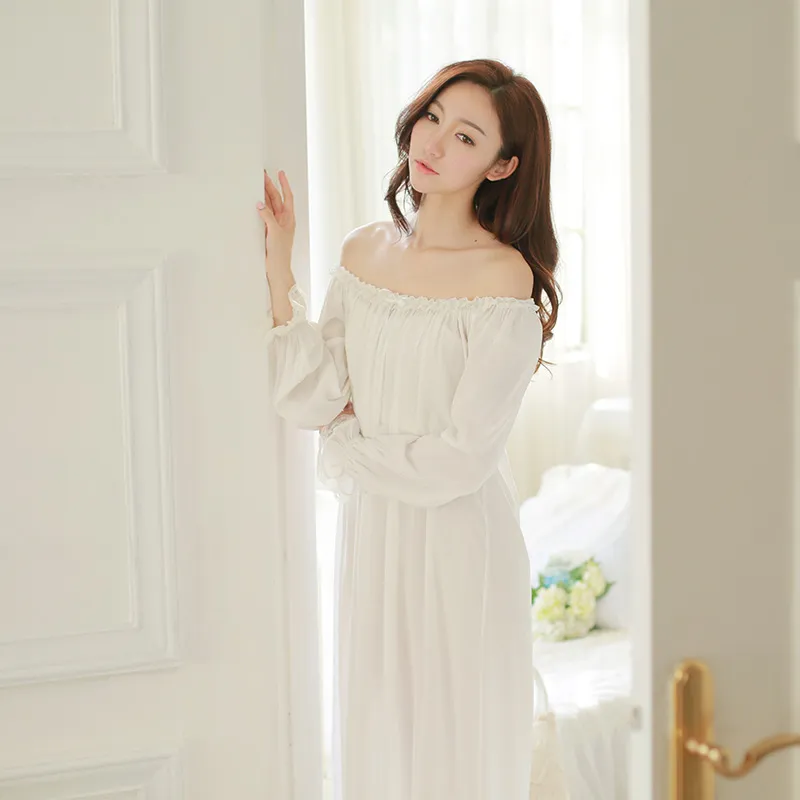 Vintage White Princess Nightgown Kvinna Slash Neck Royal Long Nightdress Ruffles Full Sleeve Kvinnor Bomull Sleepwear P15004