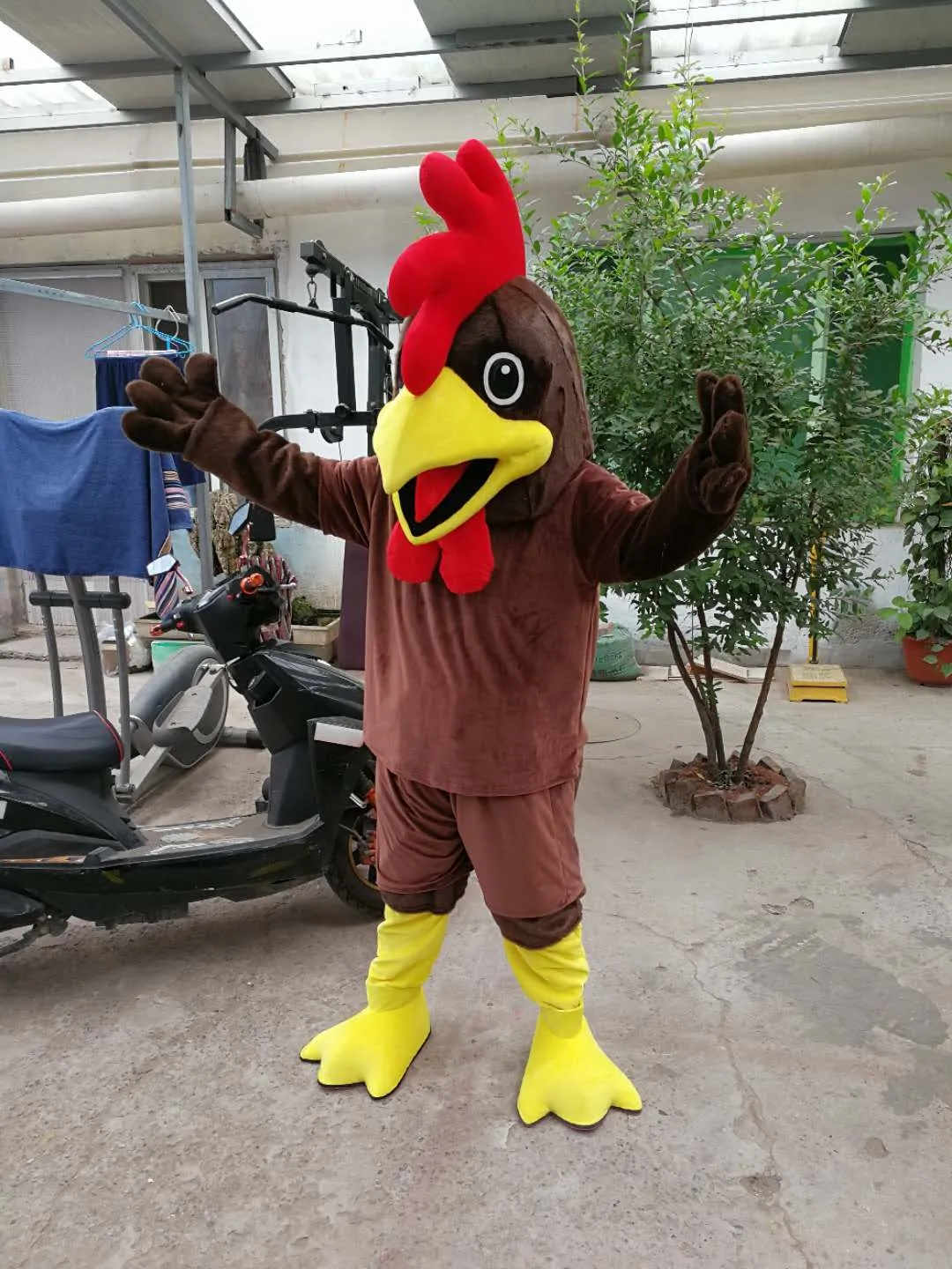 Hot Movie Character Real Pictures brown chicken mascot costume Adult Size 