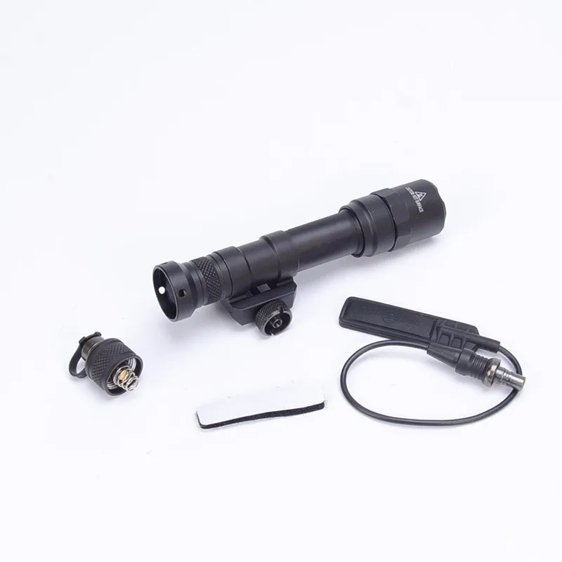 M600C Taktik İzci Işık Tüfek El Feneri LED Av Spot Işığı Sabit ve Anlık Çıkış Kuyruk Switch2453563