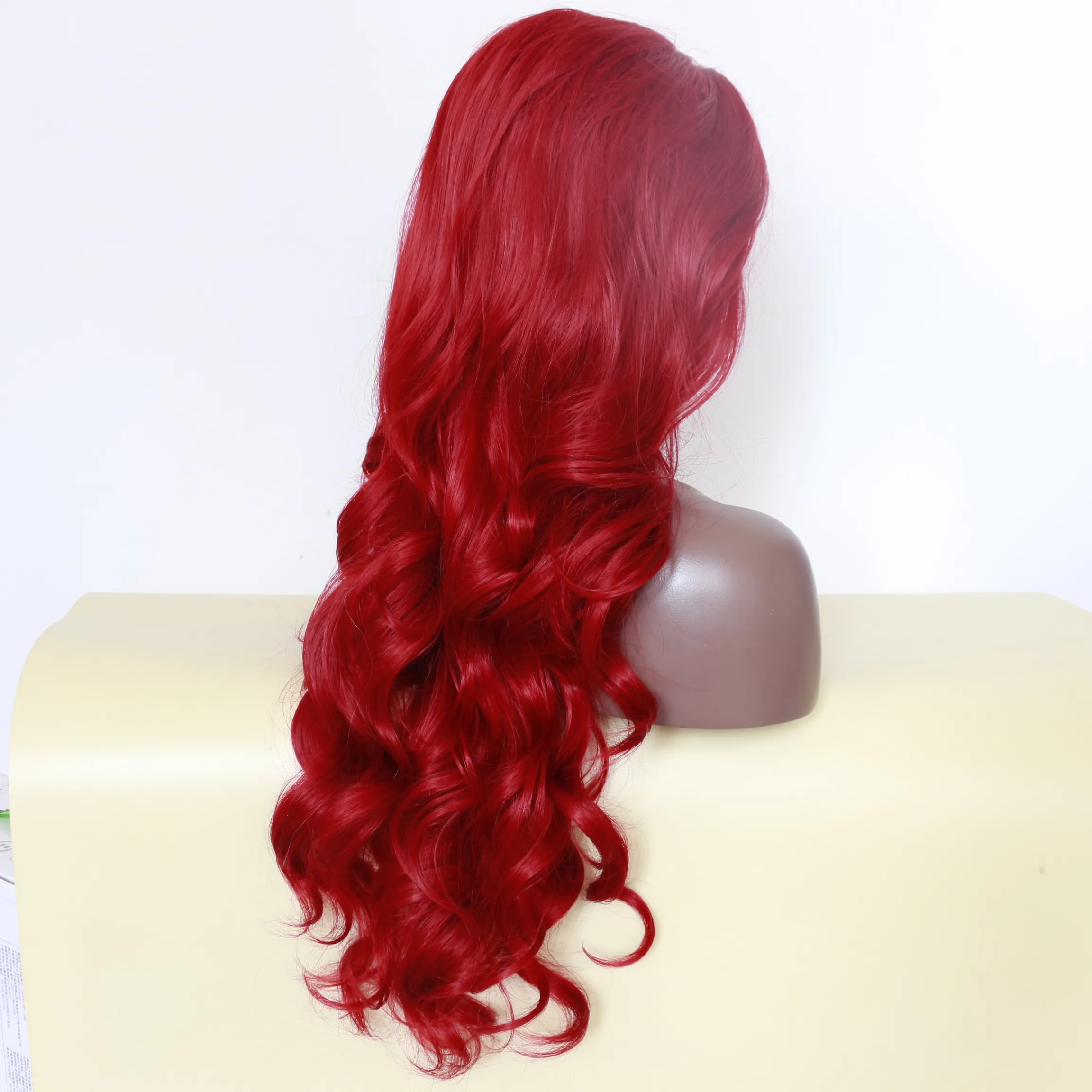 Seksowne burgundowe czerwono -body fala długie peruki z włosami dla niemowląt bezskrowane brazylijskie syntetyczne koronkowe peruki dla czarnych kobiet odporność na ciepło1284869