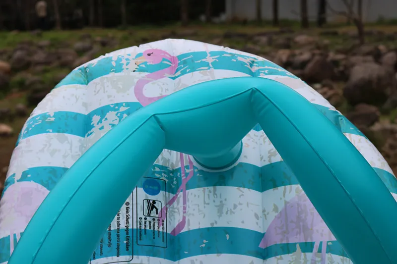 Flamingo-Muster-Pool-Schwimmkörper für Sommerschwimmen, kreativer aufblasbarer Slipper, schwimmende Reihe, wasserdicht, geräumige Wasserhalterungen, große Fläche, 37 x y x