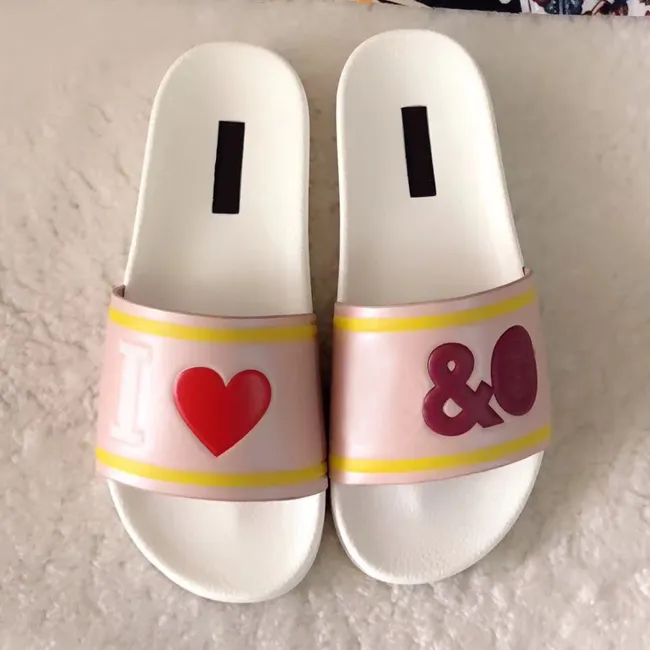 Fashion Slide sandals causal Non-slip summer huaraches slippers flip flops slipper Women Classical Fenty White Black Letter slippers Women`s