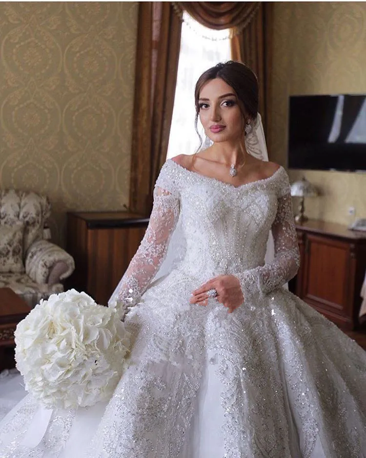 2020 Ball Gown Wedding Dresses Dubai Off Shoulder Lace Tulle Applique Long Sleeve Wedding Gowns Sweep Train Sequins Vintage Bridal Dress