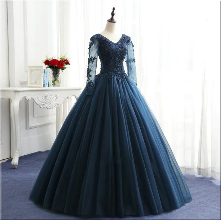 Riktig bild petite v-neck crystal boll klänning långärmad golvlängd tulle quinceanera klänningar formella långa tulle prom klänningar