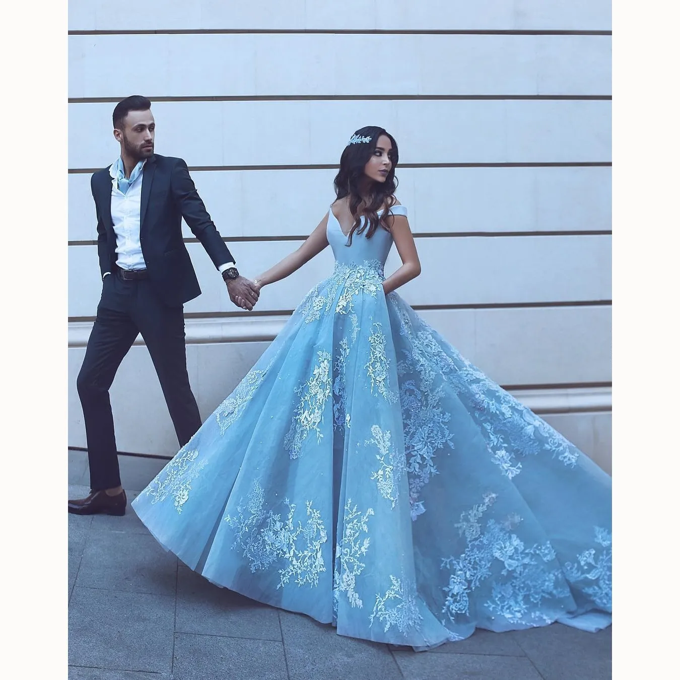 تصميم جيب الدانتيل ثوب الكرة ثوب Quinceanera متواضع دبي العربي خارج الكتف قطار الأميرة الأميرة مناسبة