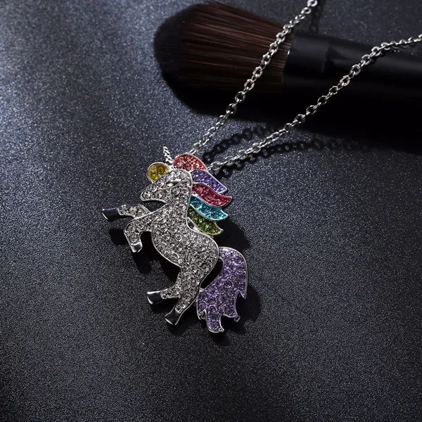 Kinder- und Damen-Halskette, buntes Einhorn-Diamant-Anhänger-Halskette, Kinder-Pullover-Kette, Schmuck-Accessoires 8876107