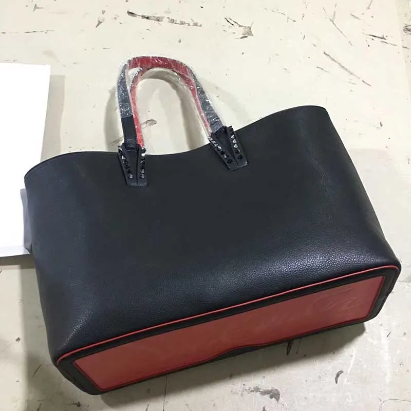 Red bottoms 2025 purse