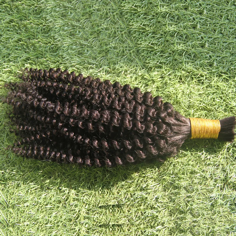 Capelli umani sfusi ricci brasiliani ricci crespi intrecciare 1 fasci di estensioni dei capelli di colore naturale da 10 a 26 pollici