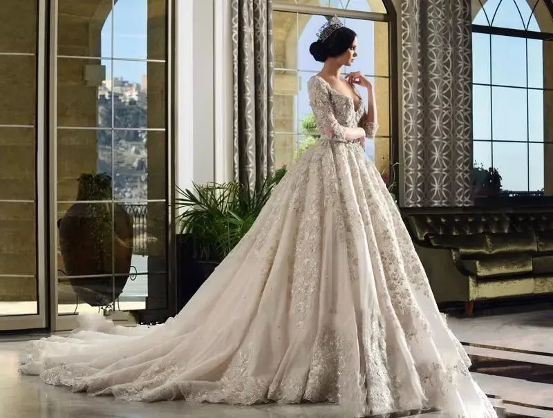 Dubai Saudita vestido de novia de la princesa de lujo Perlas con cuentas apliques de encaje de tul vestidos de novia Gorgeous 3/4 de manga larga vestido de novia sin espalda