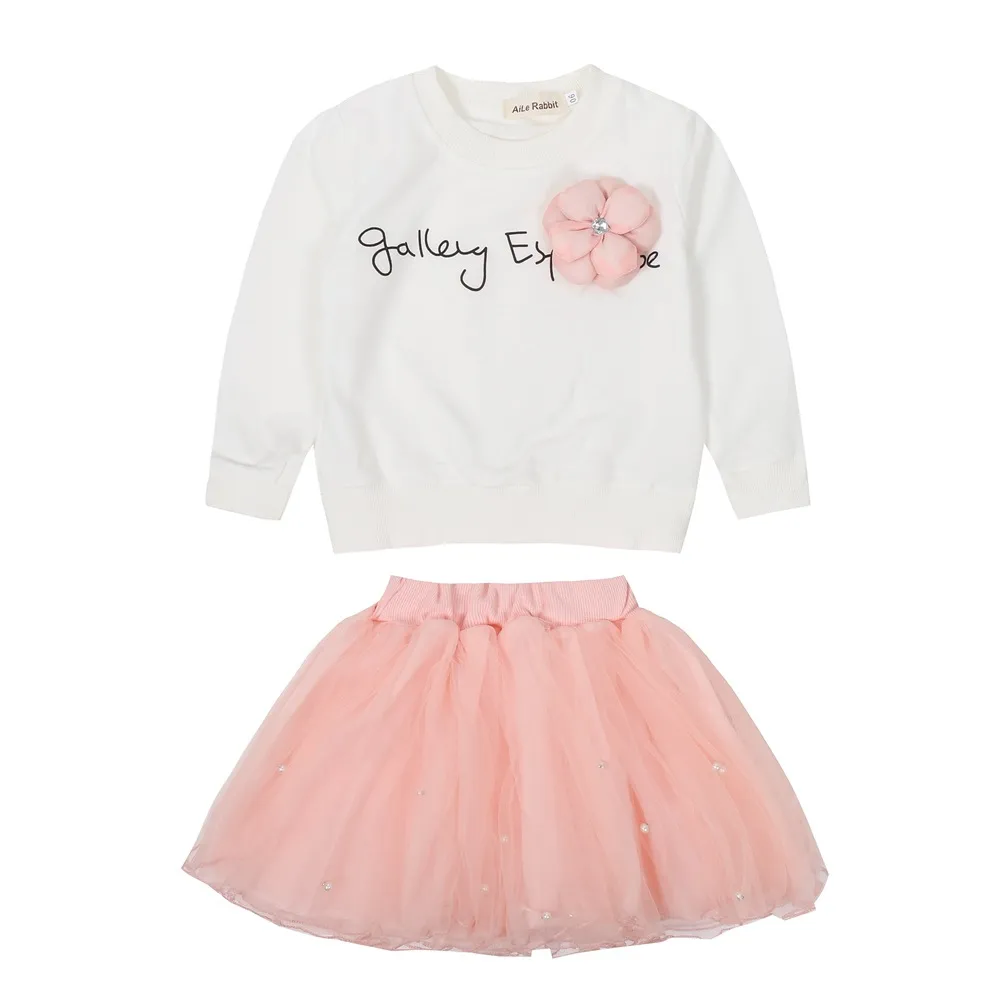 Bebek kız çiçek kıyafetler Uzun kollu Mektubu baskı üst + dantel tutu inci etekler 2 adet / takım Sonbahar Bebek suit Butik çocuk Giyim Setleri C4323