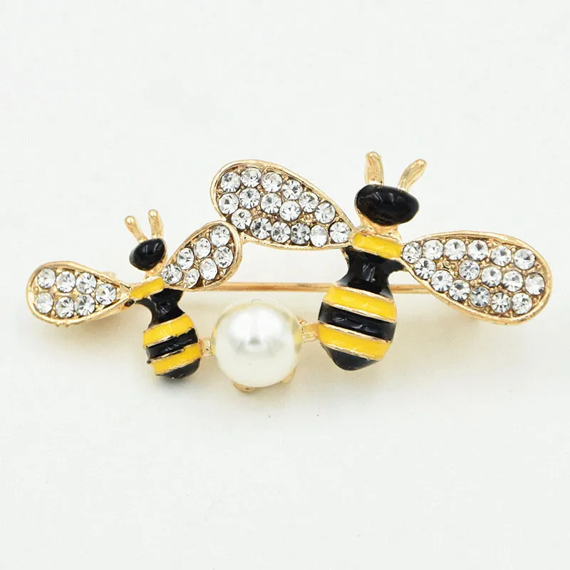 Lovely Bee Brosch Fantastiska Kristaller Dam Kläder Smycken Pretty Brosch Pin Bedårande Lapel Pin Scarf Pins