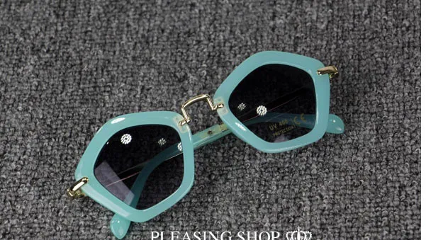 2018 Fashion Sunglasses Shades Google Trendy Jongens Meisjes Designer Zonnebril Kinderen UV400 Zonnebril Tieners Fashion Frame Kids Eyewear