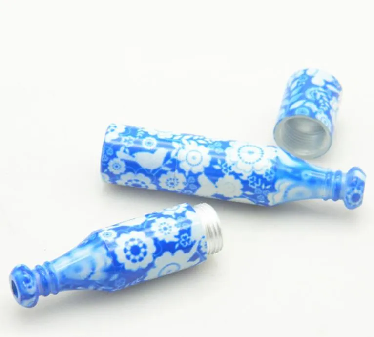 Blue and white porcelain trumpet snuff device length 60MM pipe nose snuff bottle