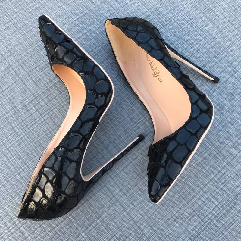 2018 European and American new black lace high-heeled shoes, sexy, shallow, pointed, fine shoes, 12cm wedding banquet shoes, bride shoes 10c