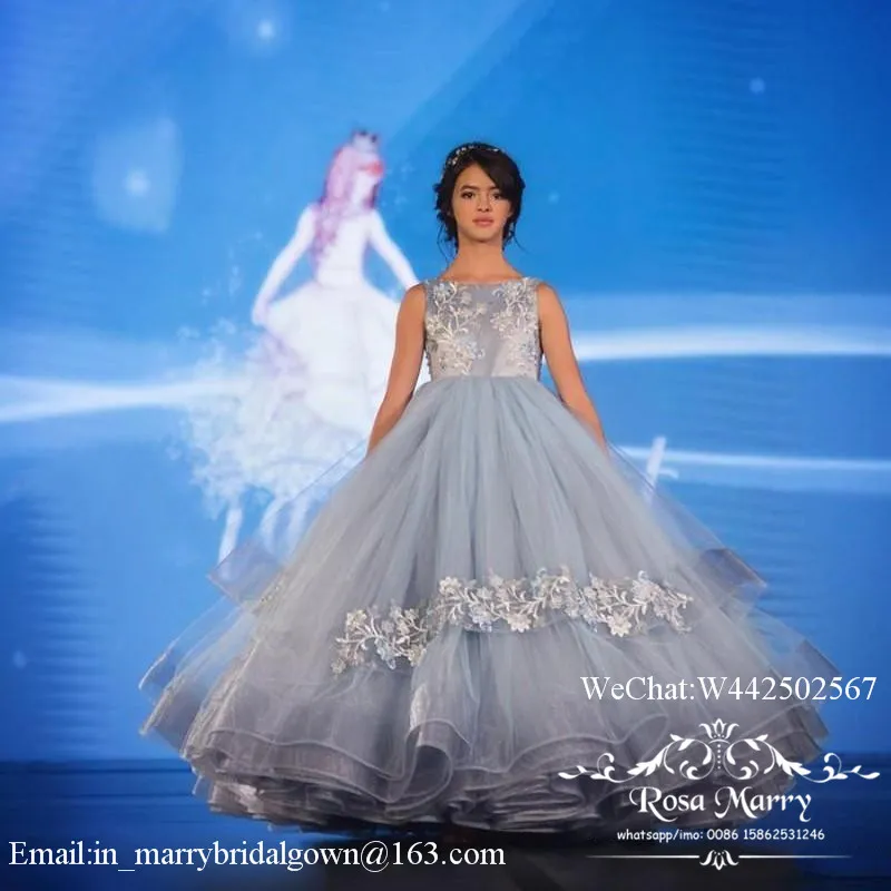 Härlig Cinderella Ball Gown Girls Pageant Klänningar 2020 Ljusblå spets Applique Puffy Tulle Toddlers Teens Girls Pageant Klänning Storlek 8 10 12