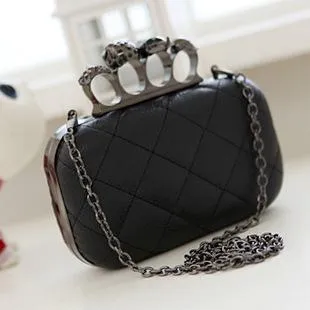 Wholesale- new vintage Skull purse Black Skull Knuckle Rings Handbag Clutch Evening Bag The chain inclined shoulder bag js290