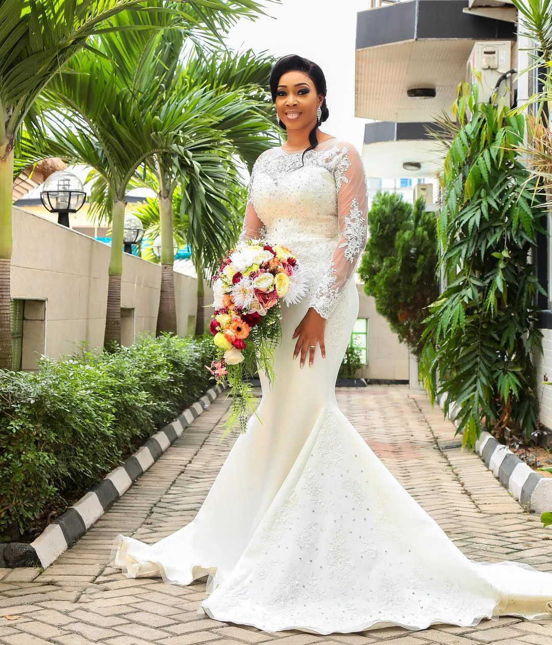 Sequined Beaded Nigerian Lace arabic mermaid wedding dress with Long Sleeves and Sweep Train - Vestidos de Noiva