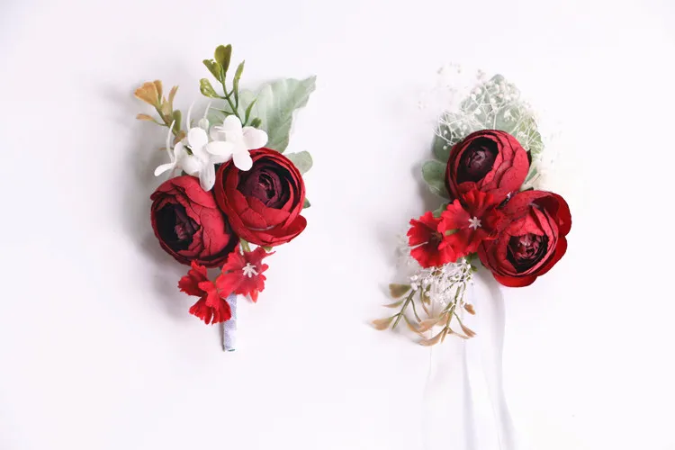 Skogsbröllop leveranser brudgummen brudbrudtärna handledskorsning boutonnieres romantiska boho bröllopshändelser blommor251l