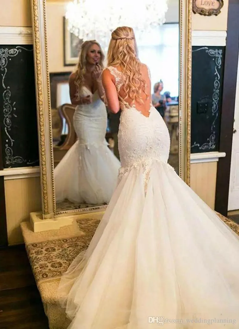 New Bohemia Wedding Dresses With Lace Appliques Backless V Neck Count Train Mermaid Wedding Gowns Tulle Custom Made Beach Bridal Dress