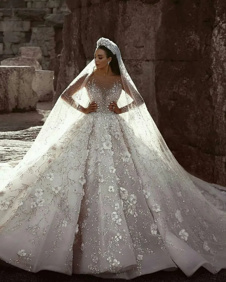 Luxe Baljurk Trouwjurken Sheer Hals Lange Mouwen Kralen Bloemen Tule Saudi Arabische Budai Bridal Jurken Cathedral Trein